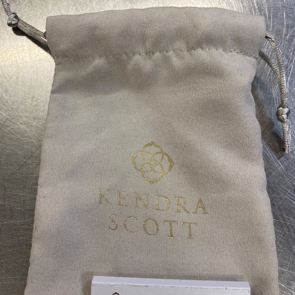 Kendra Scott, gold silver earrings NWT - Picture 3 of 6